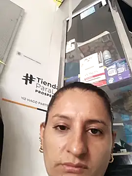 Snapshot of Titiss8921 chatting on 09-18-25, 01:13 Titiss8921 online show from 09-18-25, 01:13