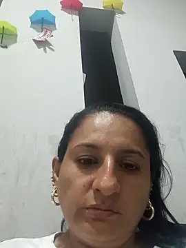 Snapshot of Titiss8921 chatting on 09-27-25, 01:21 Titiss8921 online show from 09-27-25, 01:21