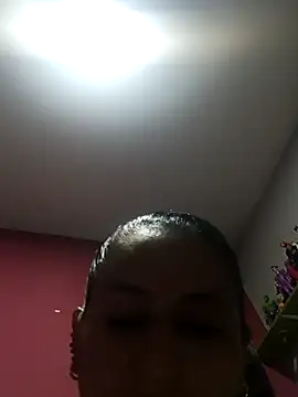 Snapshot of Titiss8921 chatting on 10-16-25, 02:18 Titiss8921 online show from 10-16-25, 02:18