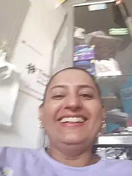 Snapshot of Titiss8921 chatting on 11-10-25, 01:10 Titiss8921 online show from 11-10-25, 01:10