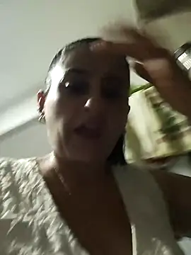 Snapshot of Titiss8921 chatting on 12-14-25, 02:39 Titiss8921 online show from 12-14-25, 02:39