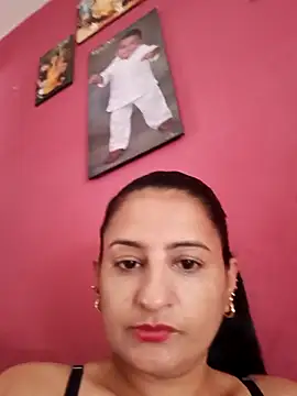 Snapshot of Titiss8921 chatting on 12-17-25, 07:53 Titiss8921 online show from 12-17-25, 07:53