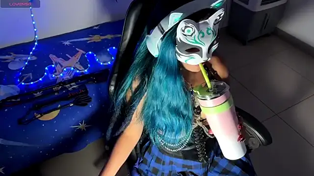 Snapshot of bluesubmissive chatting on 10-21-25, 03:40 bluesubmissive online show from 10-21-25, 03:40