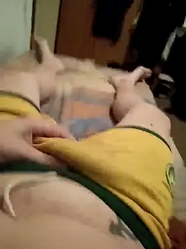 Snapshot of Empi19cm chatting on 09-24-25, 06:55 Empi19cm online show from 09-24-25, 06:55