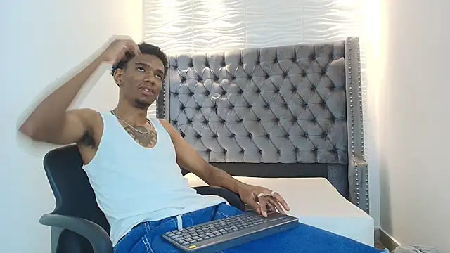 Snapshot of nero_reyd chatting on 06-27-26, 07:19 nero reyd online show from 06-27-26, 07:19