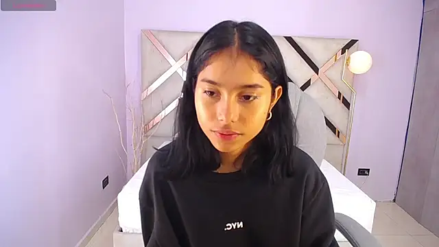 Snapshot of Milaa_Star_ chatting on 02-15-26, 03:25 Milaa Star online show from 02-15-26, 03:25