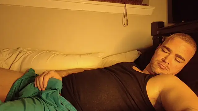 Snapshot of Dallasbest214 chatting on 10-26-25, 10:43 Dallasbest214 online show from 10-26-25, 10:43