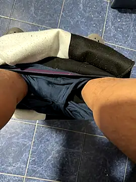 maialexte online show from 12-15-25, 04:39