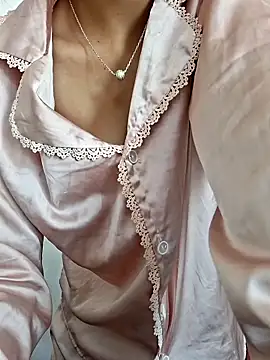 irina hana online show from 11-14-25, 02:43