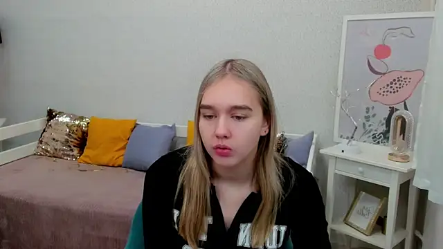 Snapshot of Vel1ka chatting on 01-09-26, 04:37 Vel1ka online show from 01-09-26, 04:37