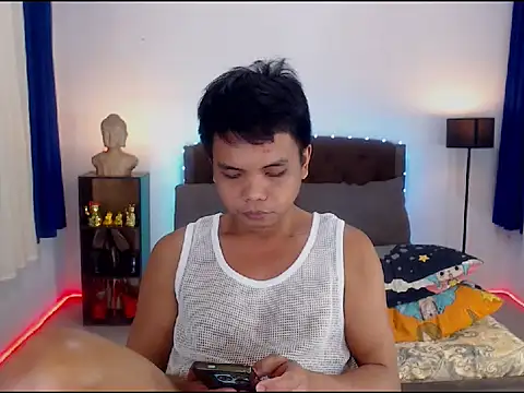 XExtraServiceManX online show from 10-22-25, 04:07