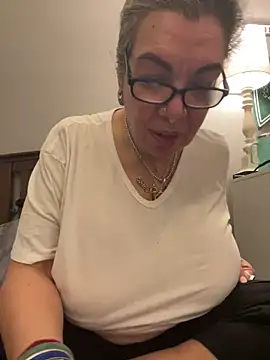 Snapshot of dieseldame1313 chatting on 01-28-25, 11:17 dieseldame1313 online show from 01-28-25, 11:17