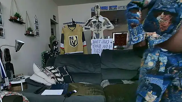 Snapshot of Str8ishVegasGuy chatting on 10-20-25, 11:54 Str8ishVegasGuy online show from 10-20-25, 11:54