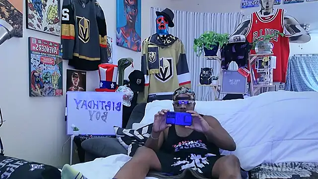 Snapshot of Str8ishVegasGuy chatting on 10-21-25, 08:31 Str8ishVegasGuy online show from 10-21-25, 08:31