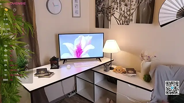 Snapshot of Bonnie_Nunez chatting on 09-28-25, 10:04 Bonnie Nunez online show from 09-28-25, 10:04