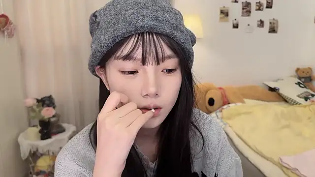 Momo-xx online show from 01-12-26, 02:06