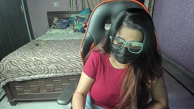 ShylaGill online show from 10-26-25, 06:03