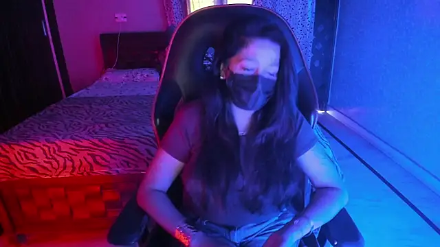 Snapshot of ShylaGill chatting on 10-31-25, 08:59 ShylaGill online show from 10-31-25, 08:59