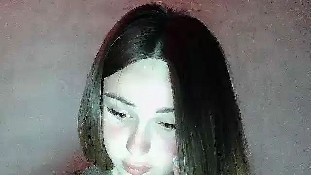 Snapshot of SweetLoraa chatting on 04-25-26, 07:44 SweetLoraa online show from 04-25-26, 07:44