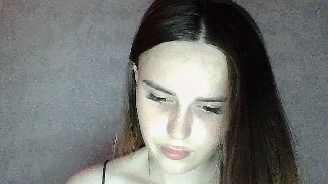 Snapshot of SweetLoraa chatting on 05-28-26, 03:04 SweetLoraa online show from 05-28-26, 03:04