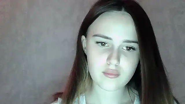 Snapshot of SweetLoraa chatting on 07-25-26, 04:04 SweetLoraa online show from 07-25-26, 04:04