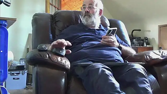 janzer13 online show from 09-22-25, 01:13