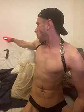 Snapshot of sexbooy27 chatting on 10-26-25, 10:36 sexbooy27 online show from 10-26-25, 10:36