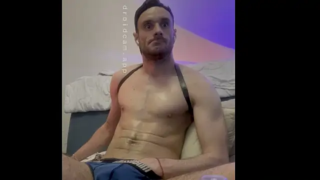 Snapshot of sexbooy27 chatting on 10-29-25, 10:33 sexbooy27 online show from 10-29-25, 10:33