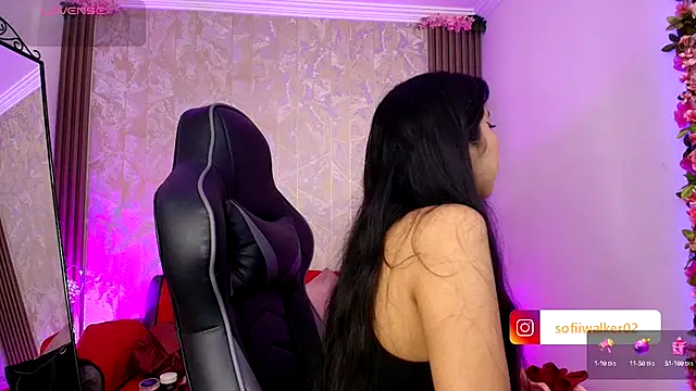 SophiaWalker 1 online show from 09-17-25, 12:18