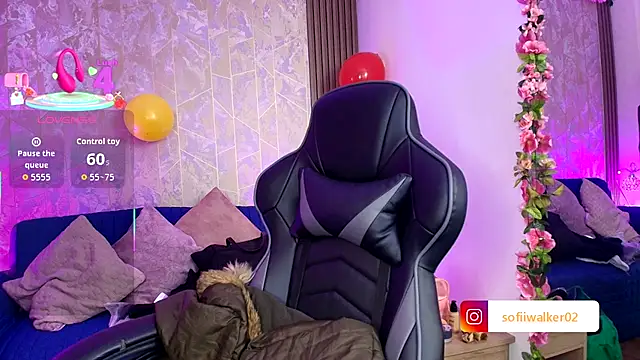 SophiaWalker 1 online show from 10-08-25, 11:41