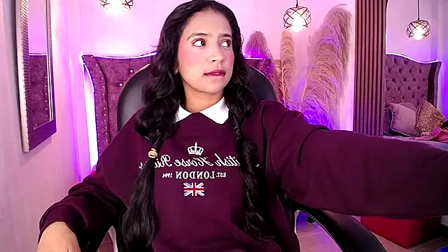 SophiaWalker 1 online show from 12-04-25, 12:14