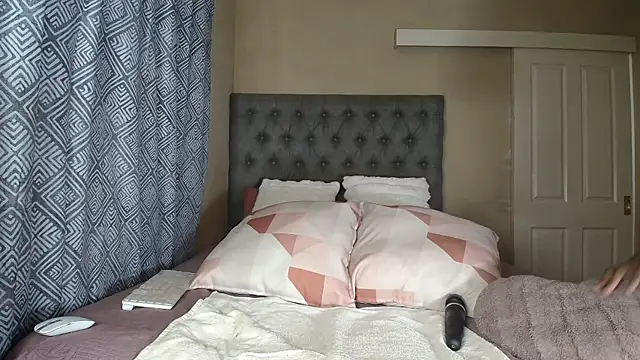 nanababe1 online show from 04-21-26, 08:20