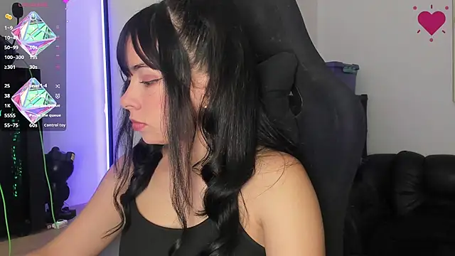 Snapshot of Aishelyng chatting on 02-11-26, 05:45 Aishelyng online show from 02-11-26, 05:45