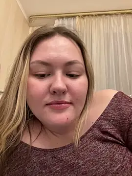 Snapshot of SunshineEmma chatting on 02-07-26, 12:36 SunshineEmma online show from 02-07-26, 12:36