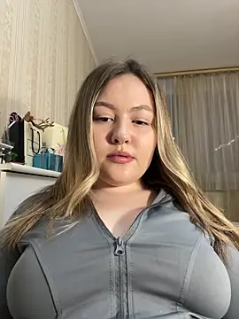 Snapshot of SunshineEmma chatting on 02-28-26, 12:44 SunshineEmma online show from 02-28-26, 12:44