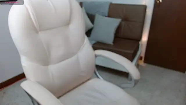   Damian    online show from 12-04-25, 01:04