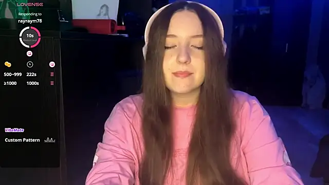 LauretteRagar online show from 09-17-25, 05:25