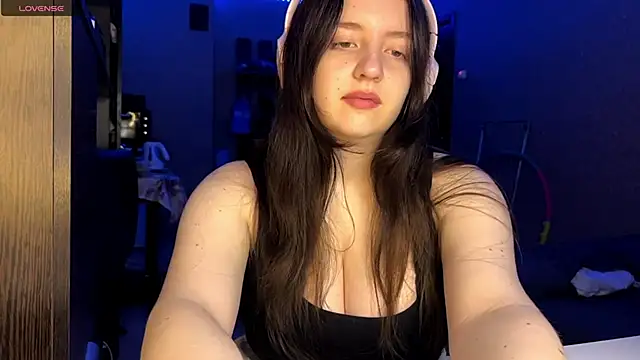 LauretteRagar online show from 09-29-25, 05:40