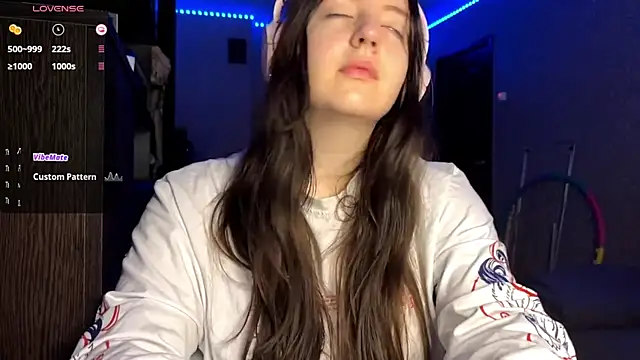 LauretteRagar online show from 10-01-25, 05:19