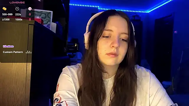 LauretteRagar online show from 10-06-25, 06:05