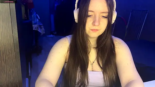 LauretteRagar online show from 12-02-25, 06:14