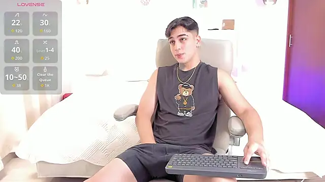 Thiago winteer online show from 10-26-25, 05:46