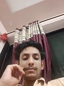 Snapshot of yung_cplz chatting on 09-22-25, 04:42 yung cplz online show from 09-22-25, 04:42