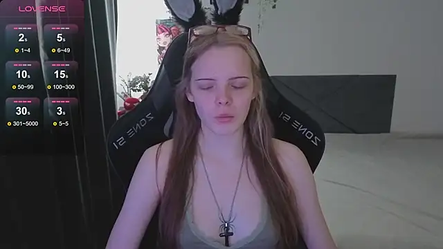 Luna Navy online show from 10-24-25, 09:06