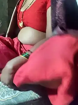 Snapshot of POOJACOUPLE chatting on 11-25-25, 07:03 POOJACOUPLE online show from 11-25-25, 07:03