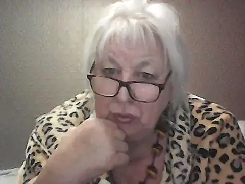 Alexia64231 online show from 09-22-25, 03:30