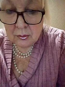 Alexia64231 online show from 11-07-25, 04:51