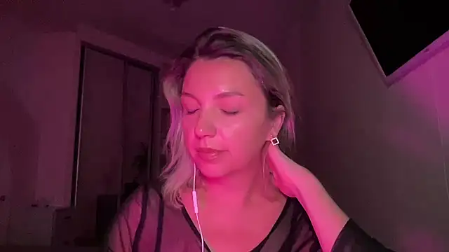 Snapshot of Beautysoul_ chatting on 09-10-25, 06:19 Beautysoul online show from 09-10-25, 06:19