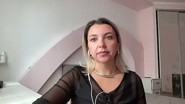 Snapshot of Beautysoul_ chatting on 09-12-25, 09:09 Beautysoul online show from 09-12-25, 09:09