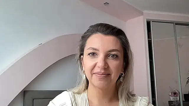 Snapshot of Beautysoul_ chatting on 09-14-25, 09:30 Beautysoul online show from 09-14-25, 09:30